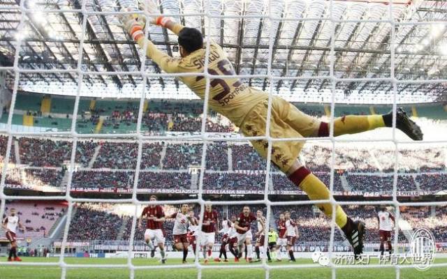 在首日比赛 在首日比赛