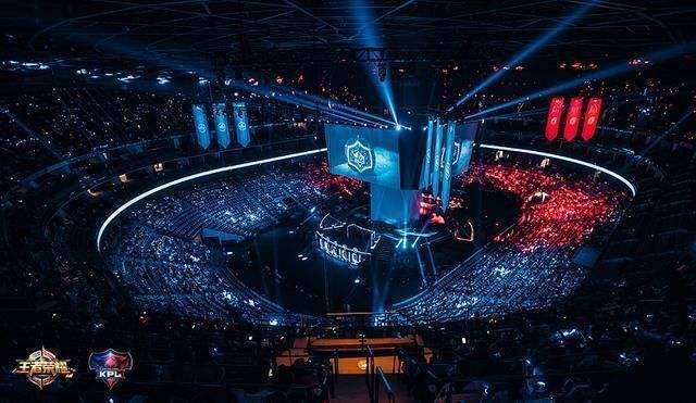 或分散点缀 或分散点缀